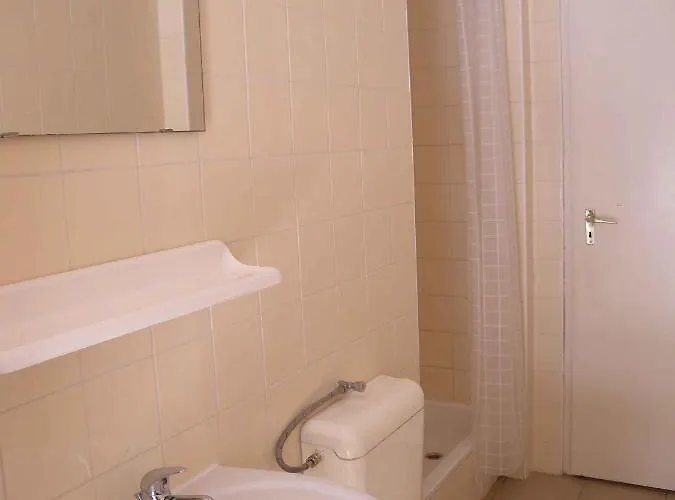 In - Balaton 20063 בית נופש שיופוק